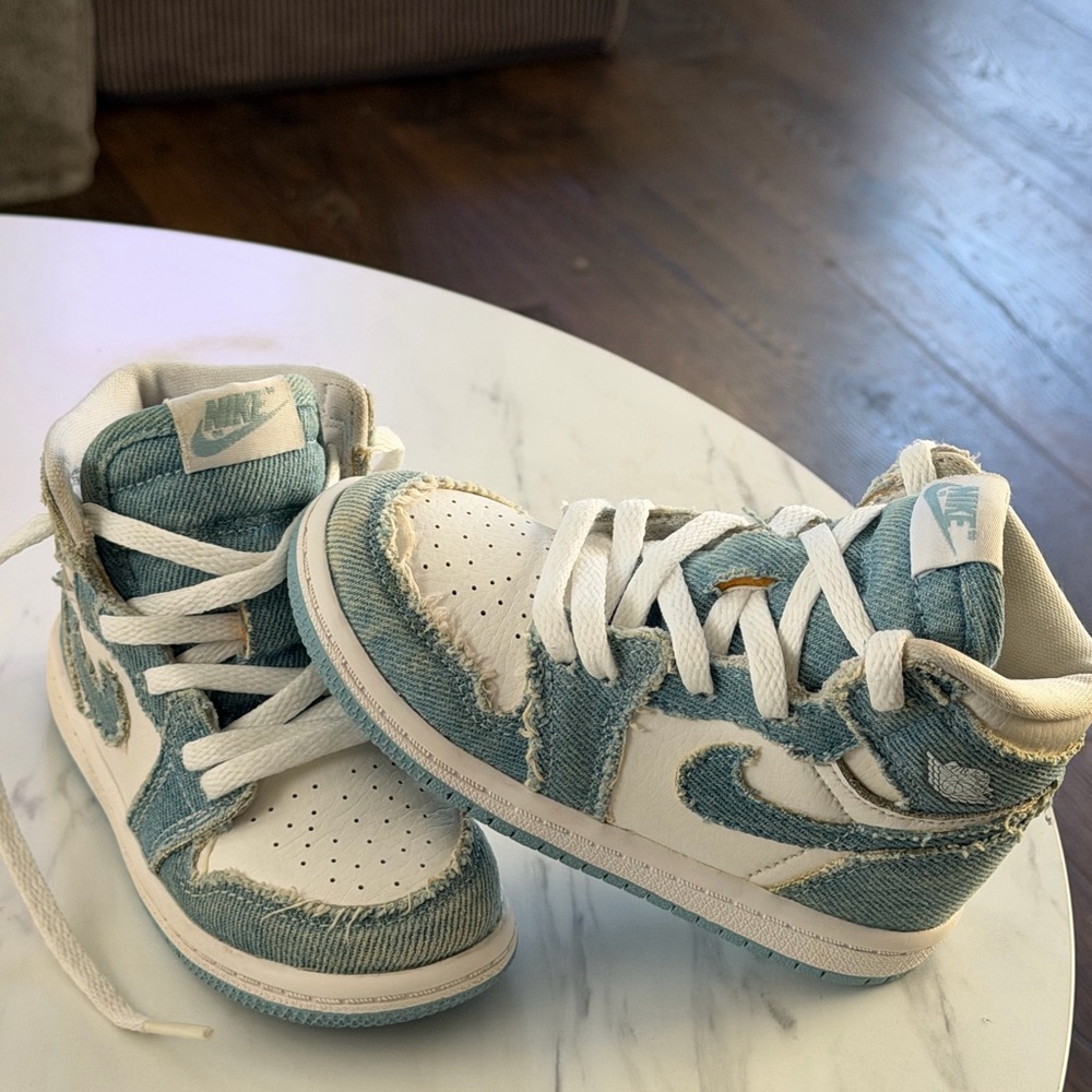 Air Jordan 1 Retro High OG TD 'Denim' toddler sneakers 9 c